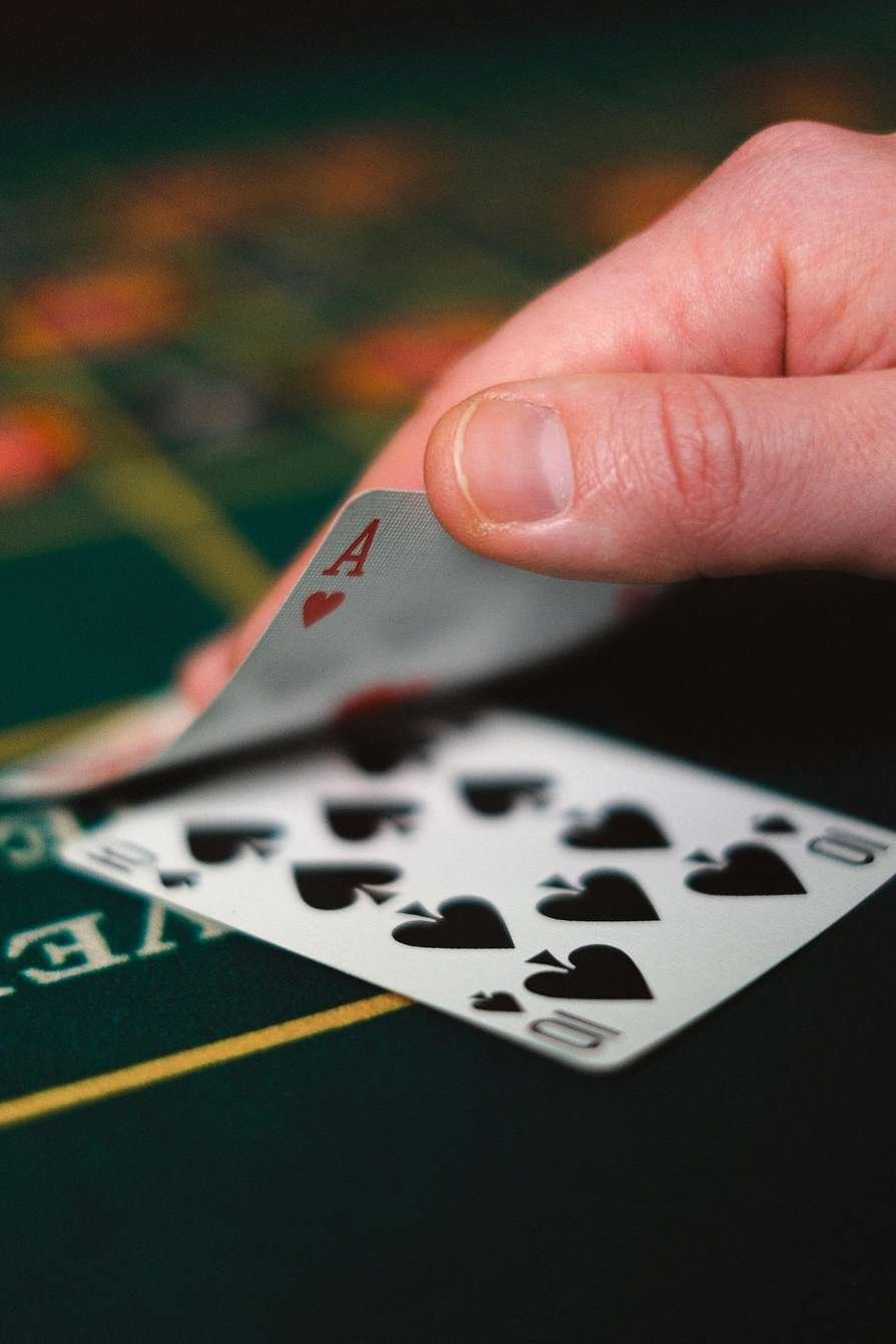 F1 Casino Risks: Understanding the Dangers of Online Gambling